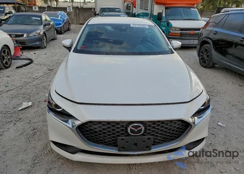 2021 Mazda 3 z USA, uszkodzony, nr VIN JM1BPAALXM1310871
